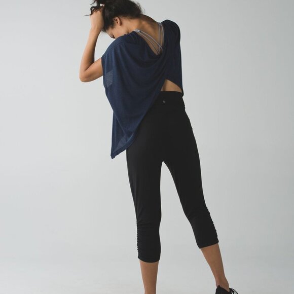 Lululemon Sunset Salutation Cropped leggings loose fit  ruched pockets Black 4 - Picture 3 of 16